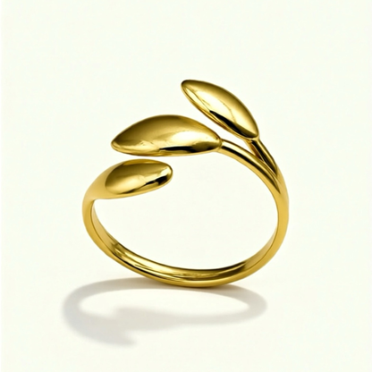 Bague Gaïa portée à la main